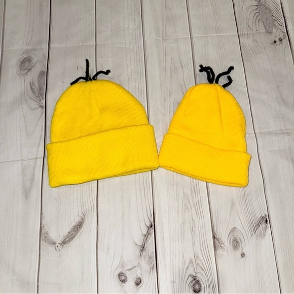 DIY Minion Toboggans for Adult and Child - Picture 1 of 5